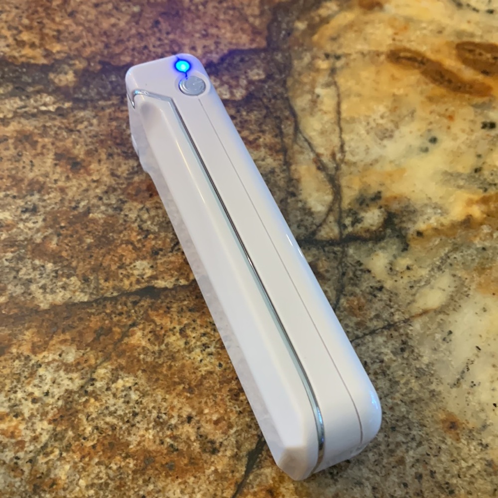 Mini UVC Sanitizer - Picture 3 of 6
